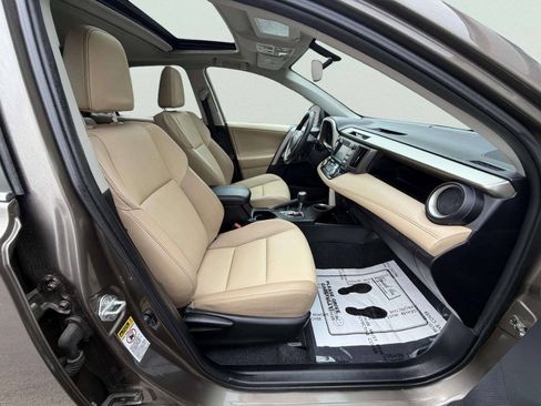 Used 2013 Toyota RAV4 Limited AWD/4WD image 35