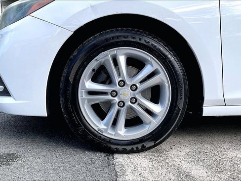 Used 2018 Chevrolet Cruze LT w/ LT Fleet Convenience Package FWD image 8