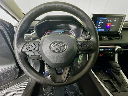 Certified 2025 Toyota RAV4 LE FWD image 15