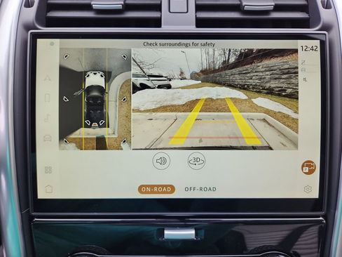 New 2026 Land Rover Discovery Limited Edition image 22