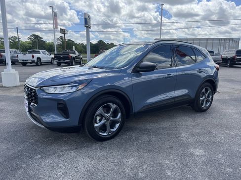 Used 2025 Ford Escape ST-Line w/ Tech Pack #1 image 7