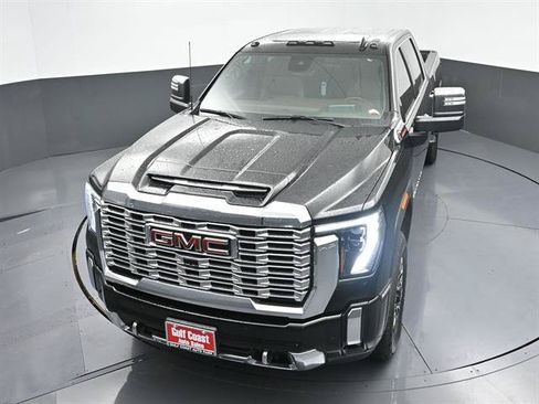 Used 2025 GMC Sierra 2500 Denali w/ Denali Reserve Package AWD/4WD image 37