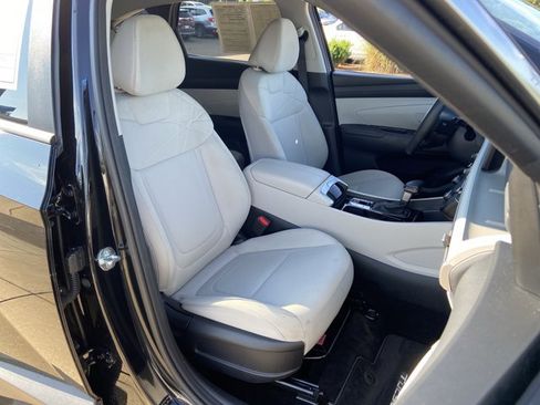 Used 2025 Hyundai Tucson SE FWD image 20