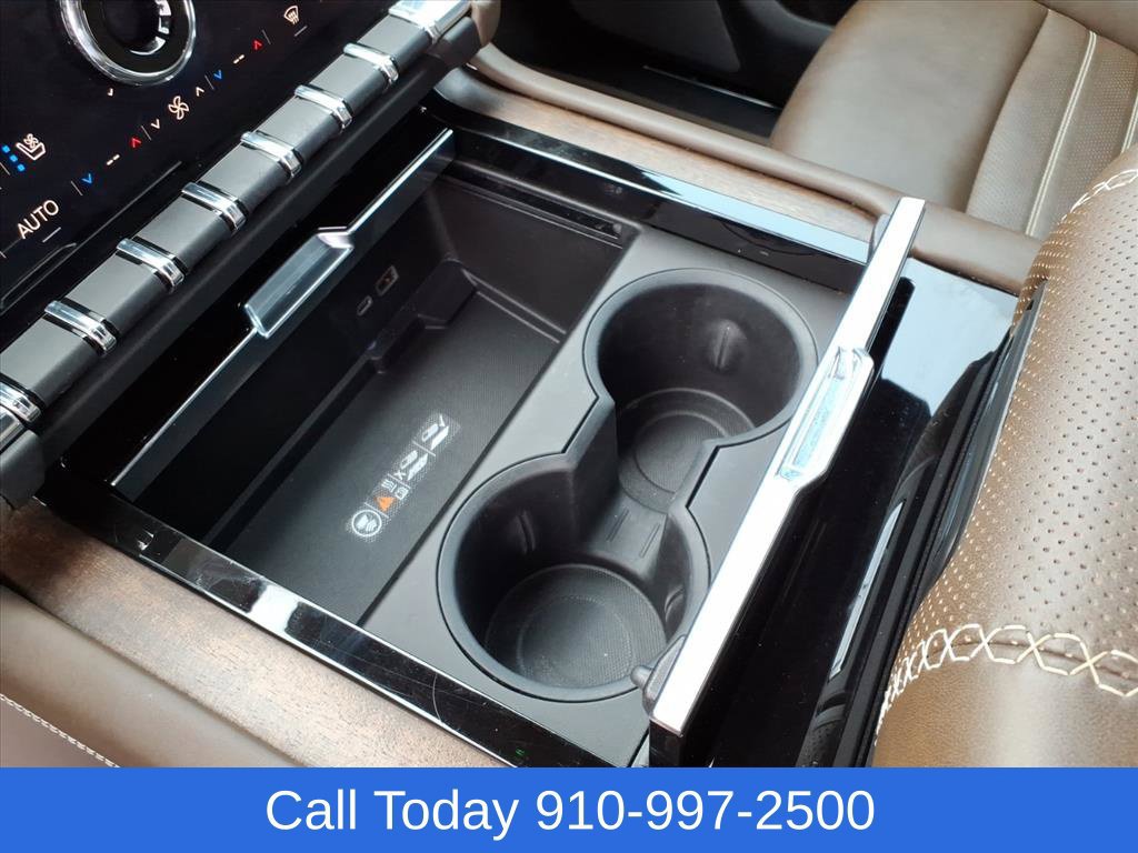 Used 2025 GMC Yukon Denali Ultimate w/ LPO, Floor Liner Package AWD/4WD image 18