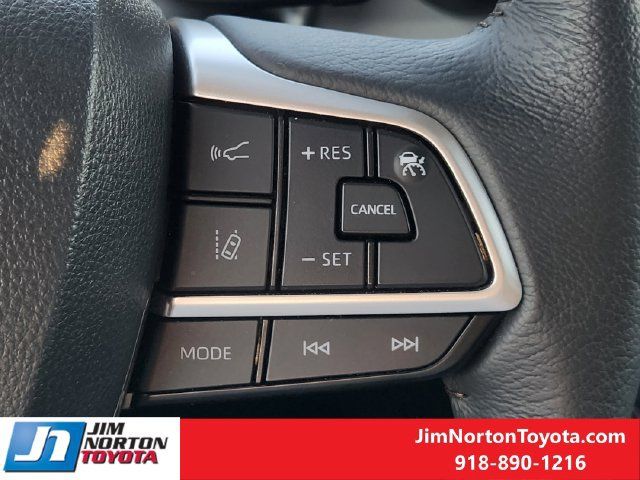 Used 2026 Toyota Sienna XLE FWD image 28