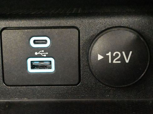 Used 2022 Ford Escape Titanium w/ Titanium Elite Package image 18