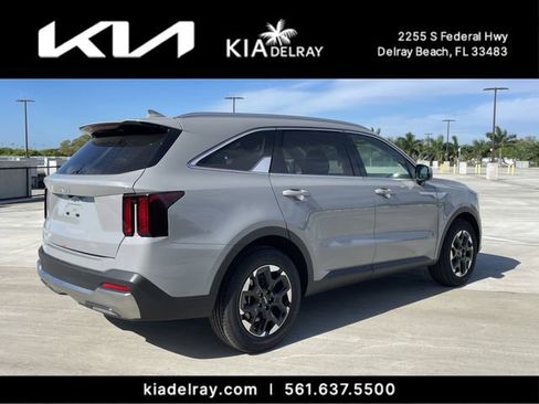 New 2026 Kia Sorento S image 3