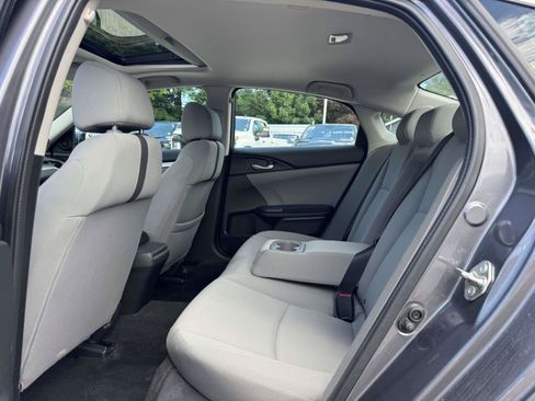 Used 2018 Honda Civic EX image 9