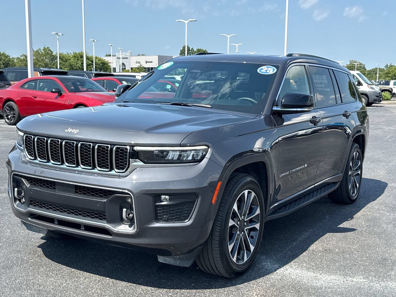 Used 2025 Jeep Grand Cherokee L Overland w/ Luxury Tech Group IV AWD/4WD image 7