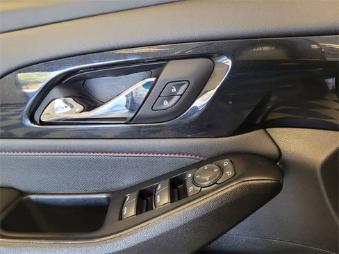 Used 2023 Chevrolet Traverse RS image 27