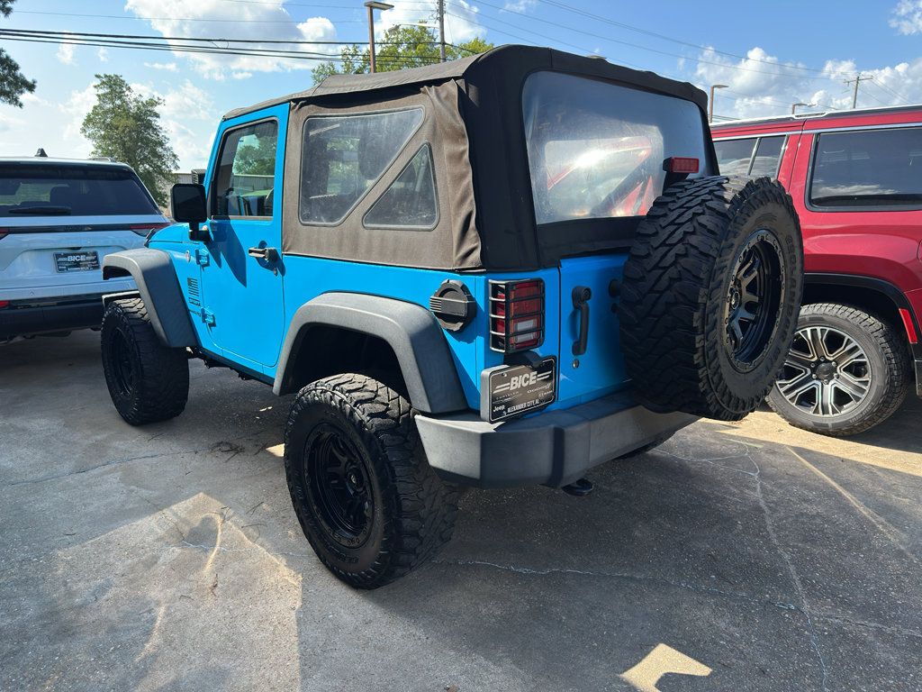 Used 2018 Jeep Wrangler Sport AWD/4WD image 3