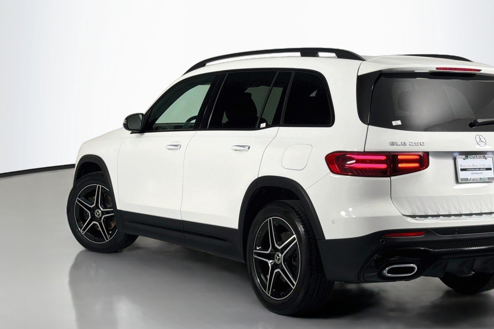 Used 2024 Mercedes-Benz GLB 250 image 15