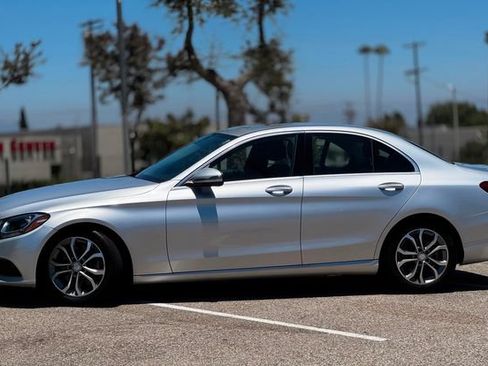 Used 2017 Mercedes-Benz C 300 Sedan image 16