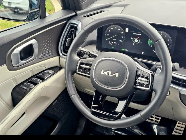 Used 2025 Kia Sorento SX Prestige AWD/4WD image 32