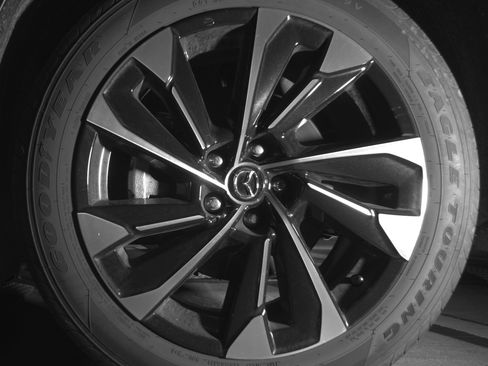 Used 2025 MAZDA CX-50 2.5 Hybrid w/ Premium Plus Pkg image 12