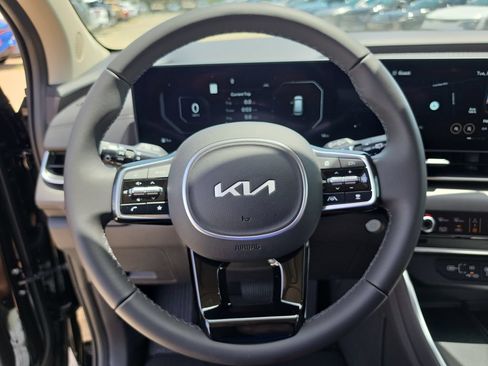 New 2026 Kia Carnival SX FWD image 31