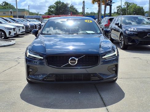 Certified 2024 Volvo S60 B5 Core FWD image 2