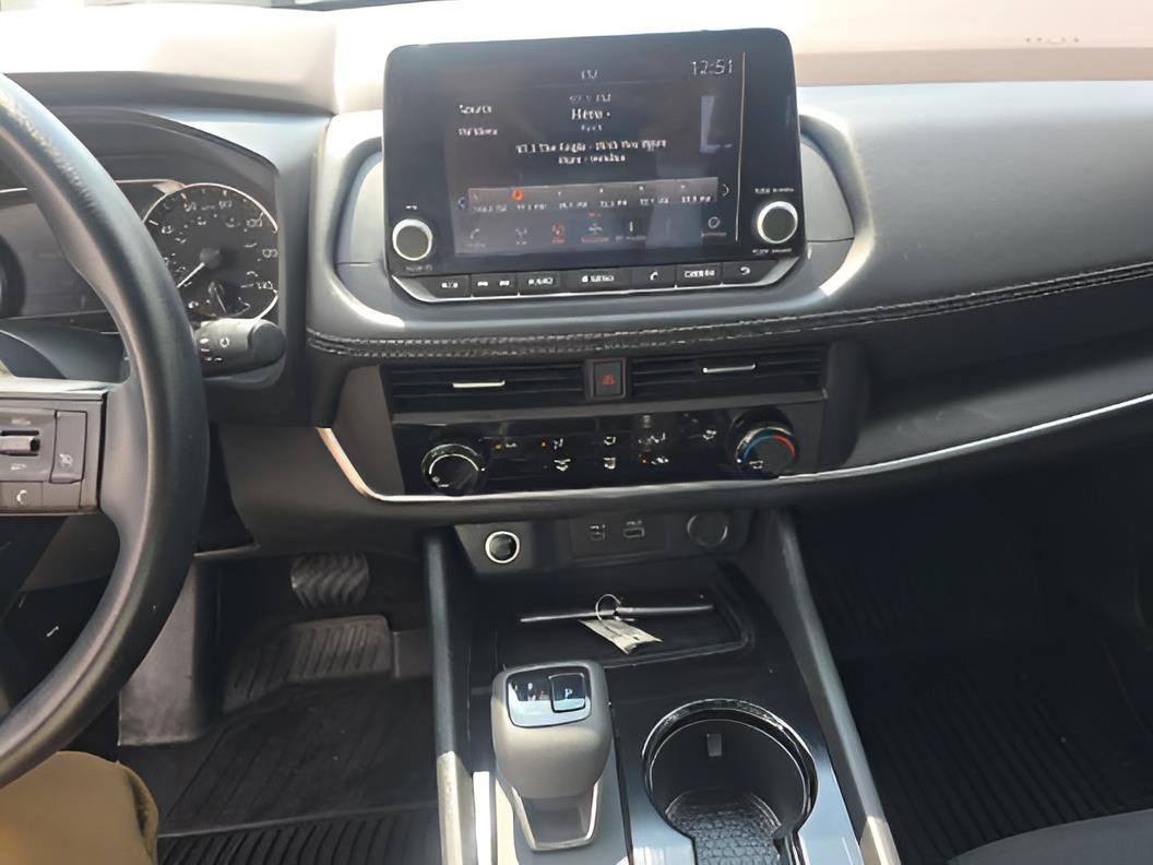 Used 2023 Nissan Rogue S FWD image 6