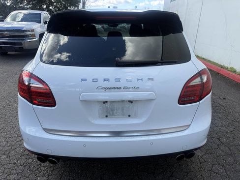 Used 2013 Porsche Cayenne Turbo image 16