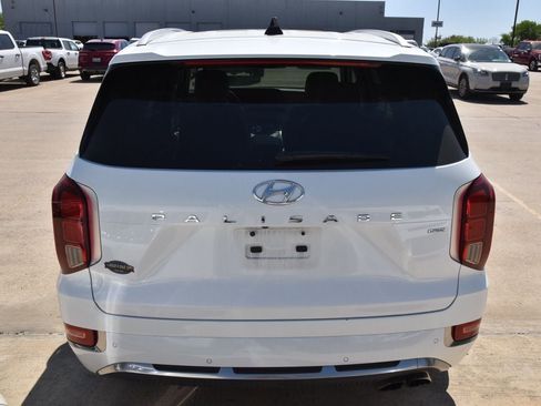 Used 2022 Hyundai Palisade Calligraphy image 8