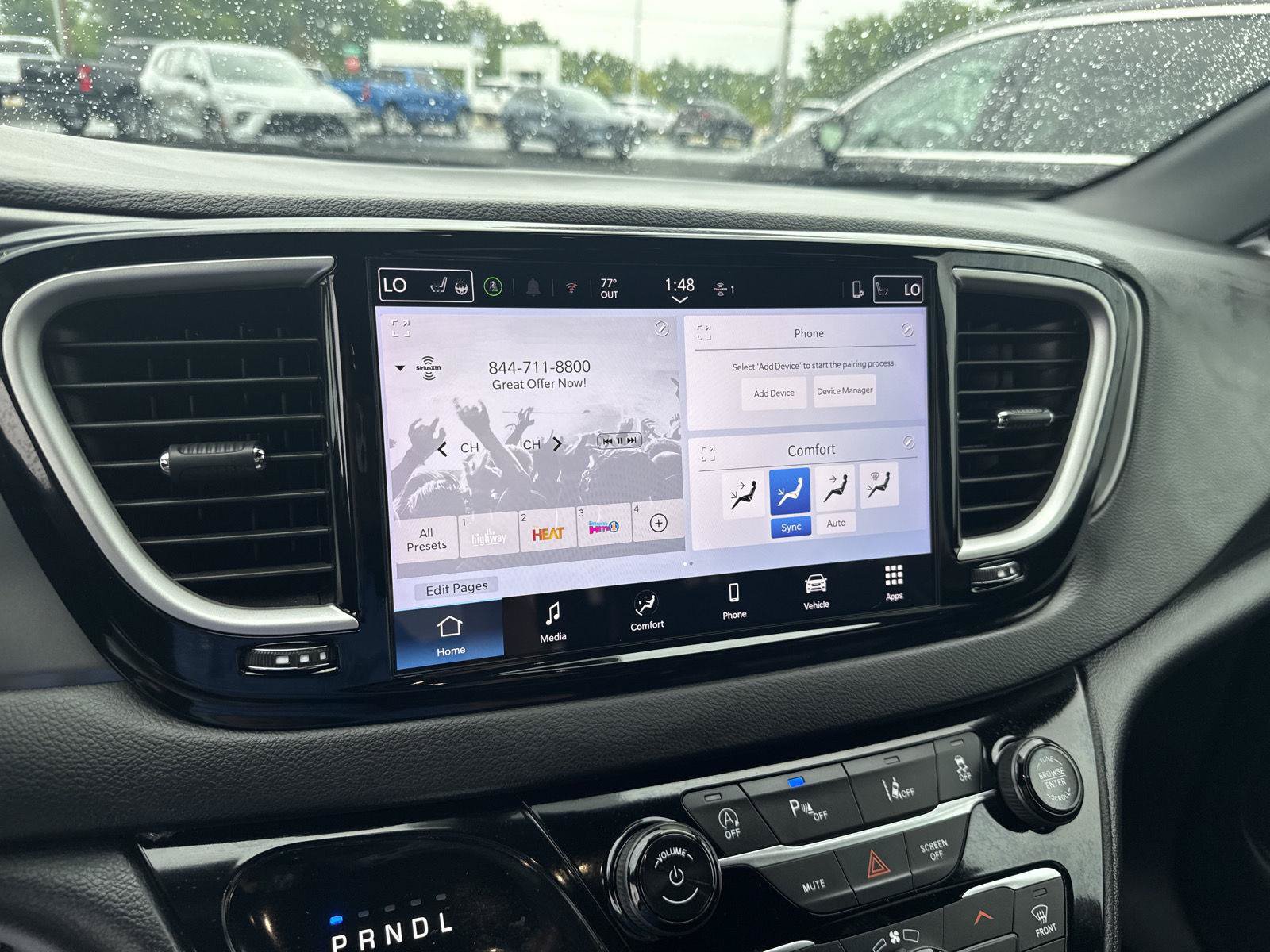 Used 2025 Chrysler Pacifica Select FWD image 22