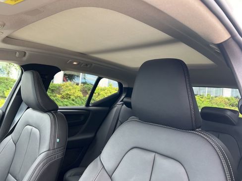 New 2026 Volvo XC40 B5 Plus w/ Protection Package Premier AWD/4WD image 15