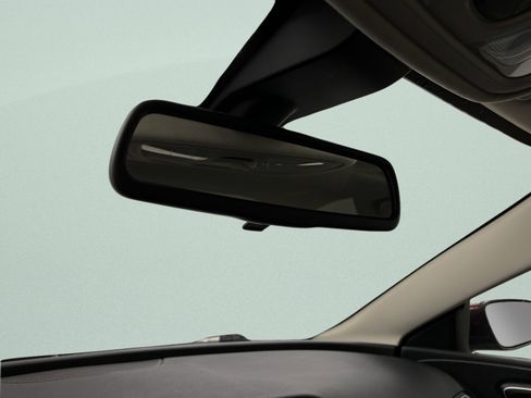 Used 2015 Chrysler 200 Limited w/ Convenience Group image 26