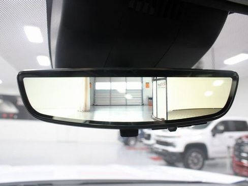 New 2026 GMC Yukon XL AT4 w/ AT4 Premium Plus Package image 3