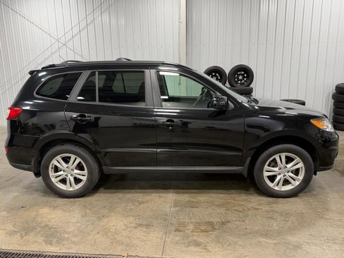 Used 2012 Hyundai Santa Fe SE image 2