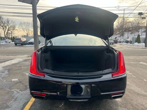 Used 2019 Cadillac XTS Luxury image 9