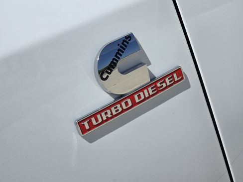 New 2026 RAM 2500 Limited AWD/4WD image 8