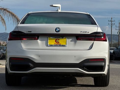 Used 2022 BMW 745e xDrive w/ M Sport Package image 4