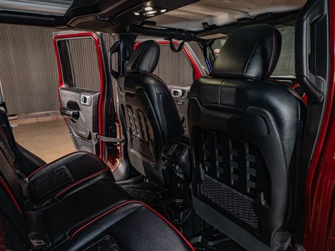 Used 2021 Jeep Gladiator Rubicon AWD/4WD image 29