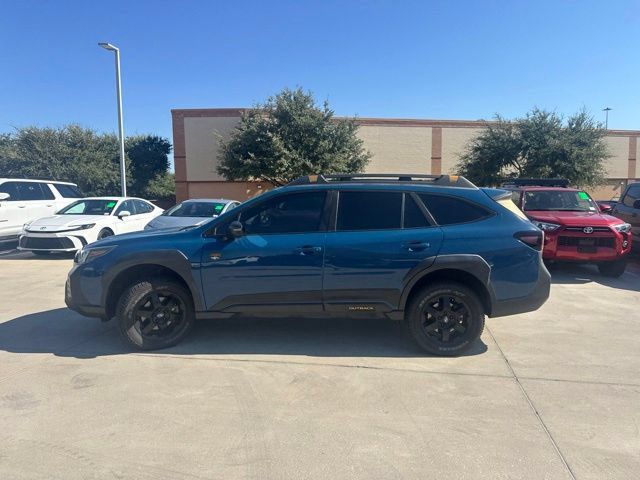 Used 2022 Subaru Outback Wilderness AWD/4WD image 5