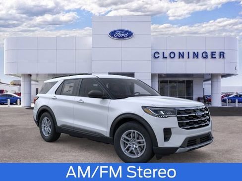 New 2026 Ford Explorer Active RWD image 7