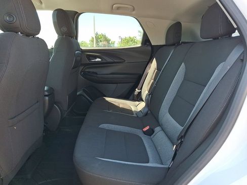 Used 2023 Chevrolet TrailBlazer LT FWD image 14