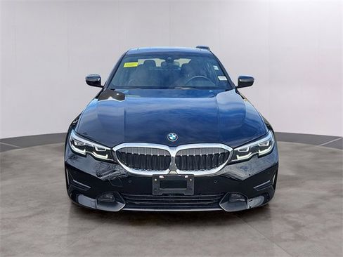 Used 2022 BMW 330i xDrive 330i xDrive w/ Driving Assistance Package image 2