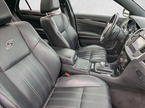 Used 2018 Chrysler 300 S w/ 300S Premium Group image 20