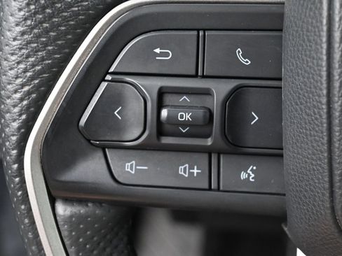 Certified 2025 Toyota Tacoma TRD Off-Road w/ TRD Off Road Upgrade Package AWD/4WD image 19