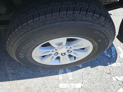 Used 2025 Chevrolet Silverado 1500 W/T w/ WT Value Package image 6