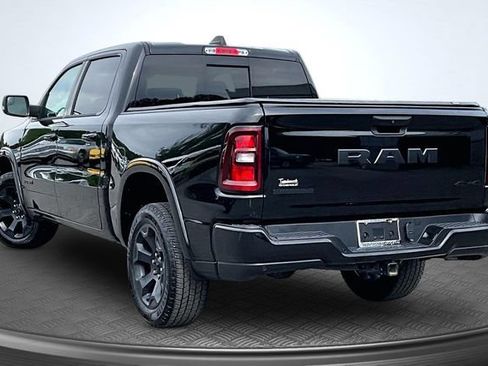Used 2025 RAM 1500 Big Horn AWD/4WD image 4