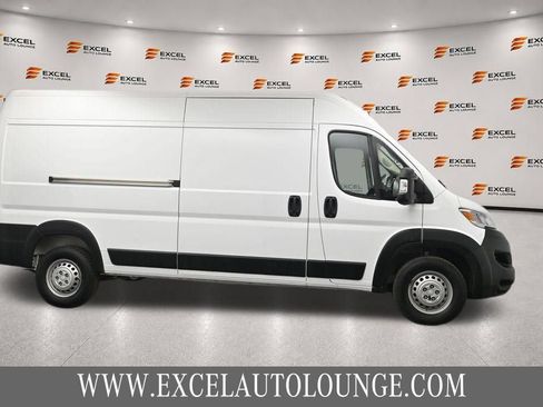 Used 2025 RAM ProMaster 2500 w/ Convenience Group FWD image 6