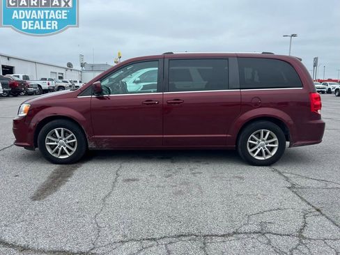 Used 2019 Dodge Grand Caravan SXT FWD image 4