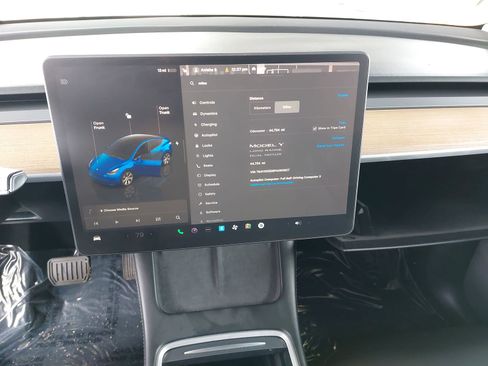 Used 2023 Tesla Model Y Long Range image 21