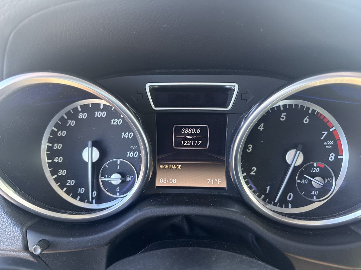 Used 2013 Mercedes-Benz G 550 image 27