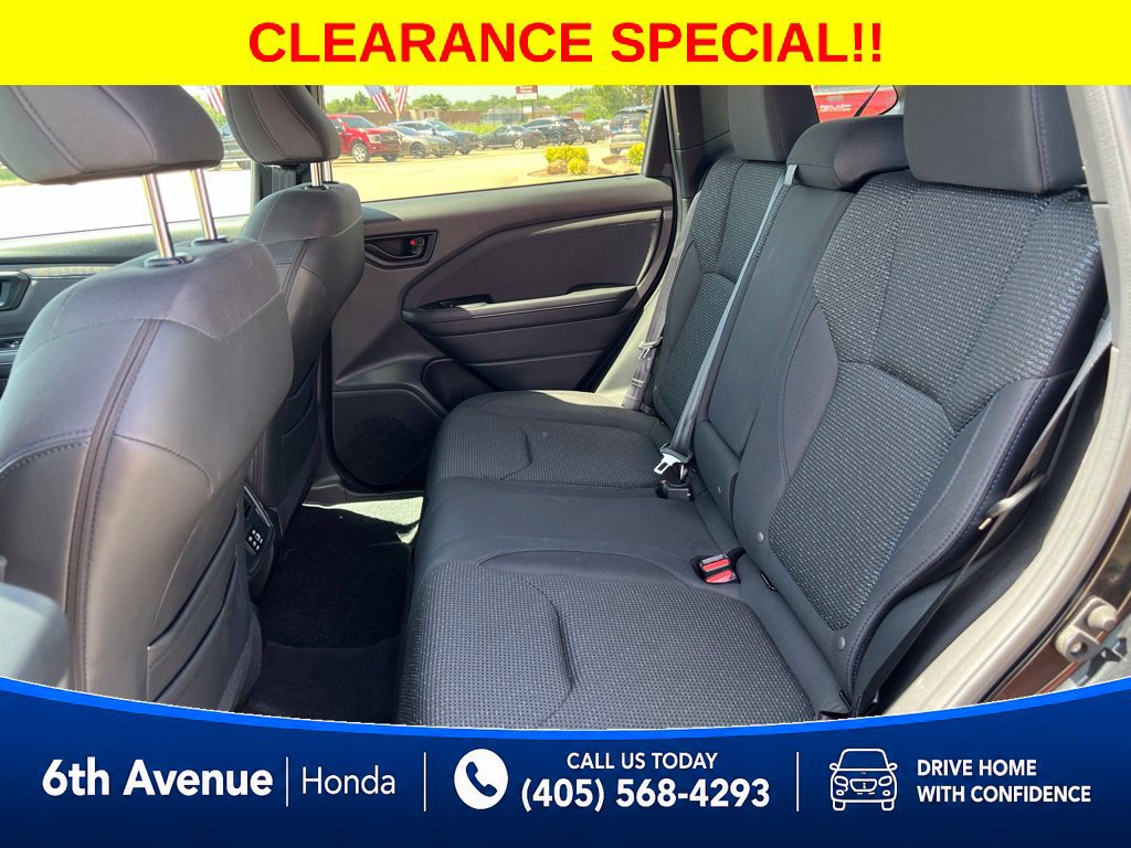 Used 2025 Subaru Forester Premium AWD/4WD image 20