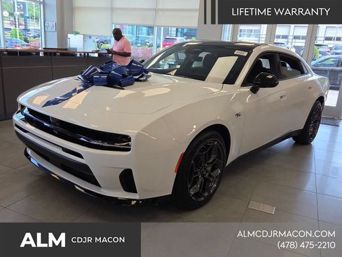 New 2026 Dodge Charger R/T w/ Blacktop Package AWD/4WD image 4
