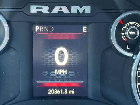 Used 2024 RAM 2500 Lone Star w/ Sport Appearance Package image 17