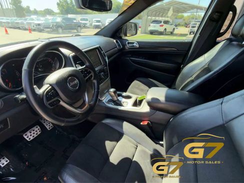 Used 2017 Jeep Grand Cherokee Altitude RWD image 9