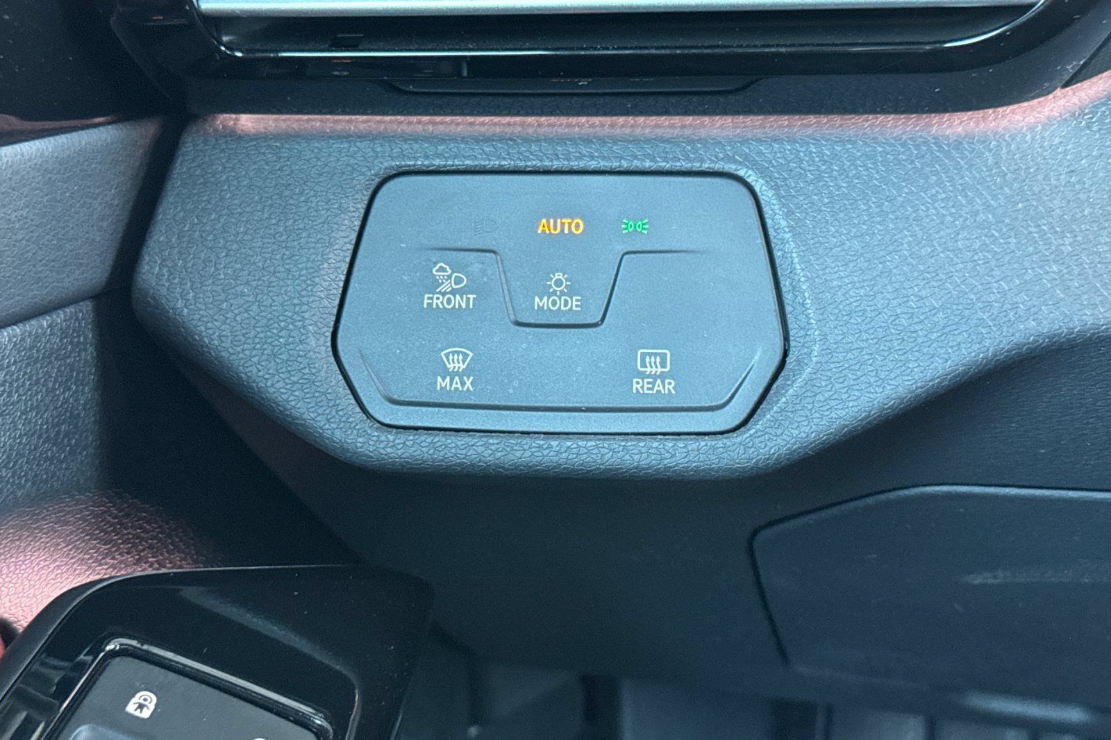 Used 2022 Volkswagen ID.4 Pro S RWD image 33